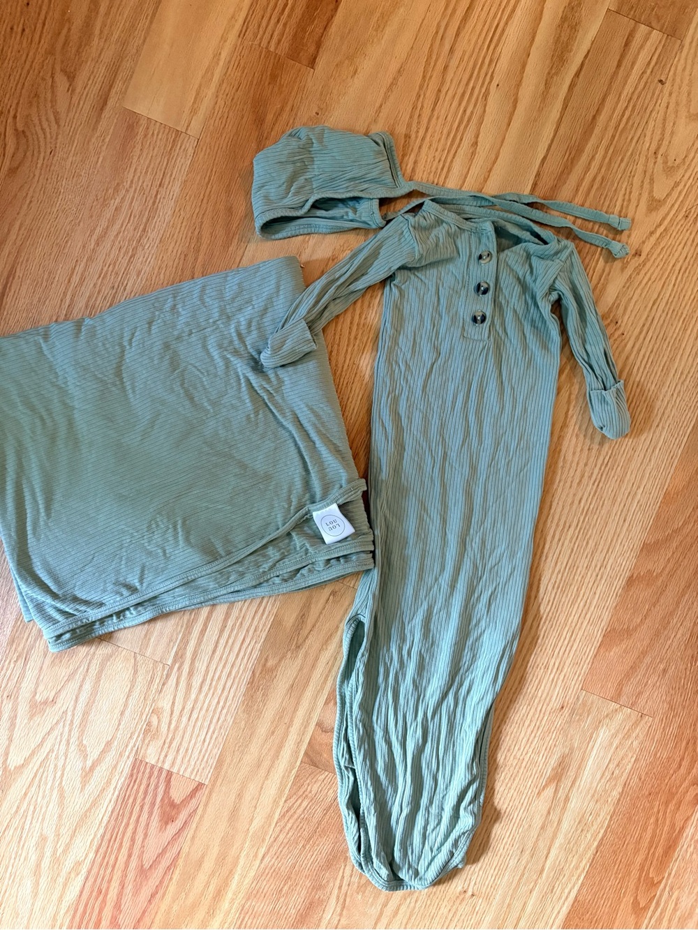 Lou Lou newborn bundle-swaddle, Ribbed Knit Baby Gown & Hat Set - Sage Green